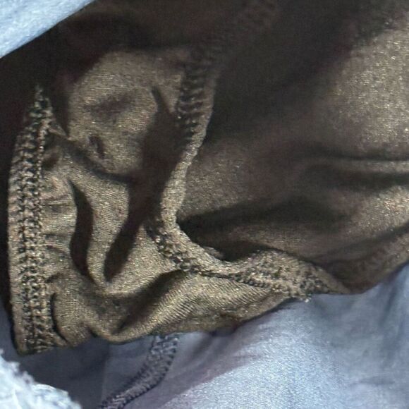 Under Armor Women’s athletic short size medium - Picture 3 of 6